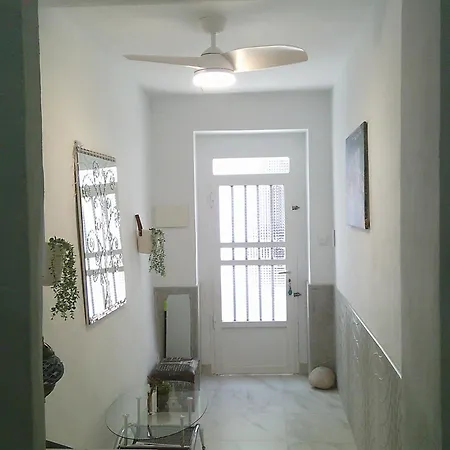 Holiday home Cute And Characterful Townhouse Oliva